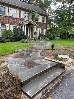 Bluestone walkway completed!